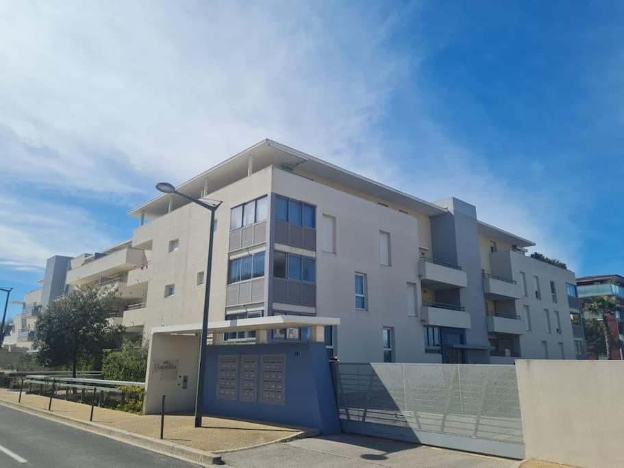 Studio A La Mer Avec Piscine Sète Eksteriør billede